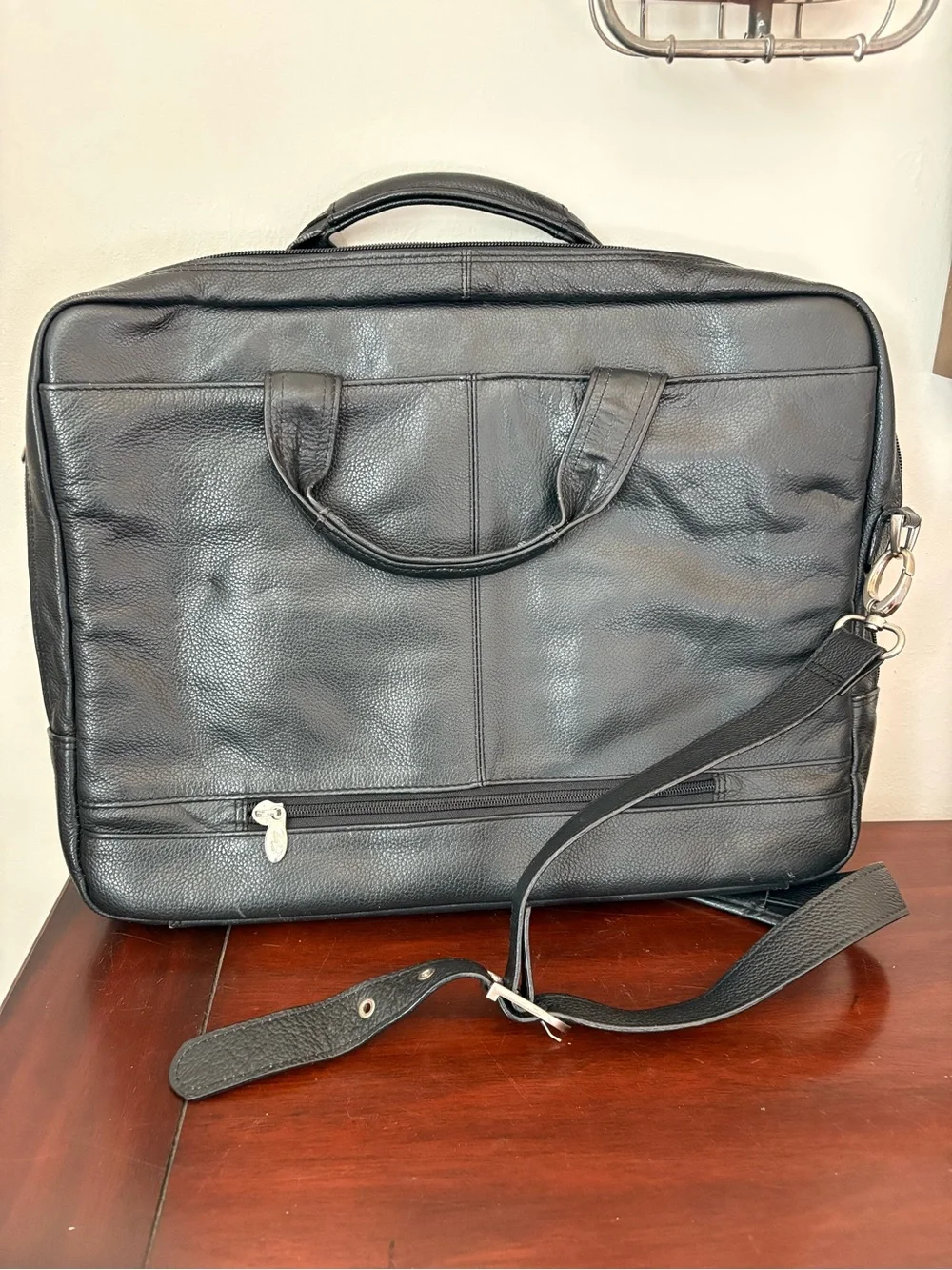 McKlein USA Black Pebble Leather Laptop Bag #10T-0589054 Numerous Compartments